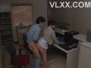 Một lời mời lén lút đến từ cô bạn thân của bà xã thật khó để từ chối